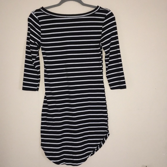 Dress - Picture 4 of 6